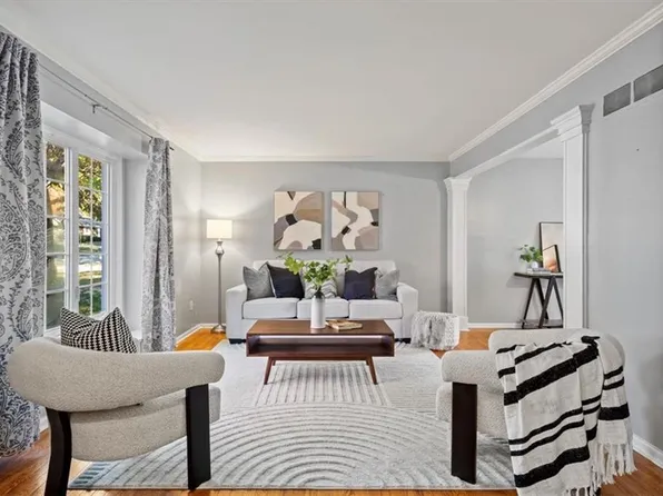 10013 Briar Dr, Overland Park, KS 66207