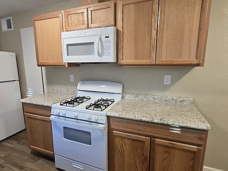 73450 Catalina Way — Photo 4