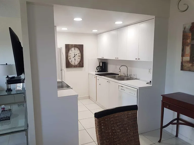 4014 Cornwall Dr E — Photo 11