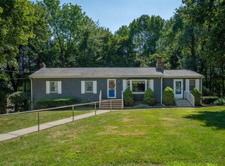 55 Central Ave, Paxton, MA 01612