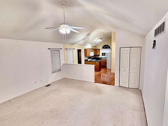 3rd image of 550 N Ramunno Dr