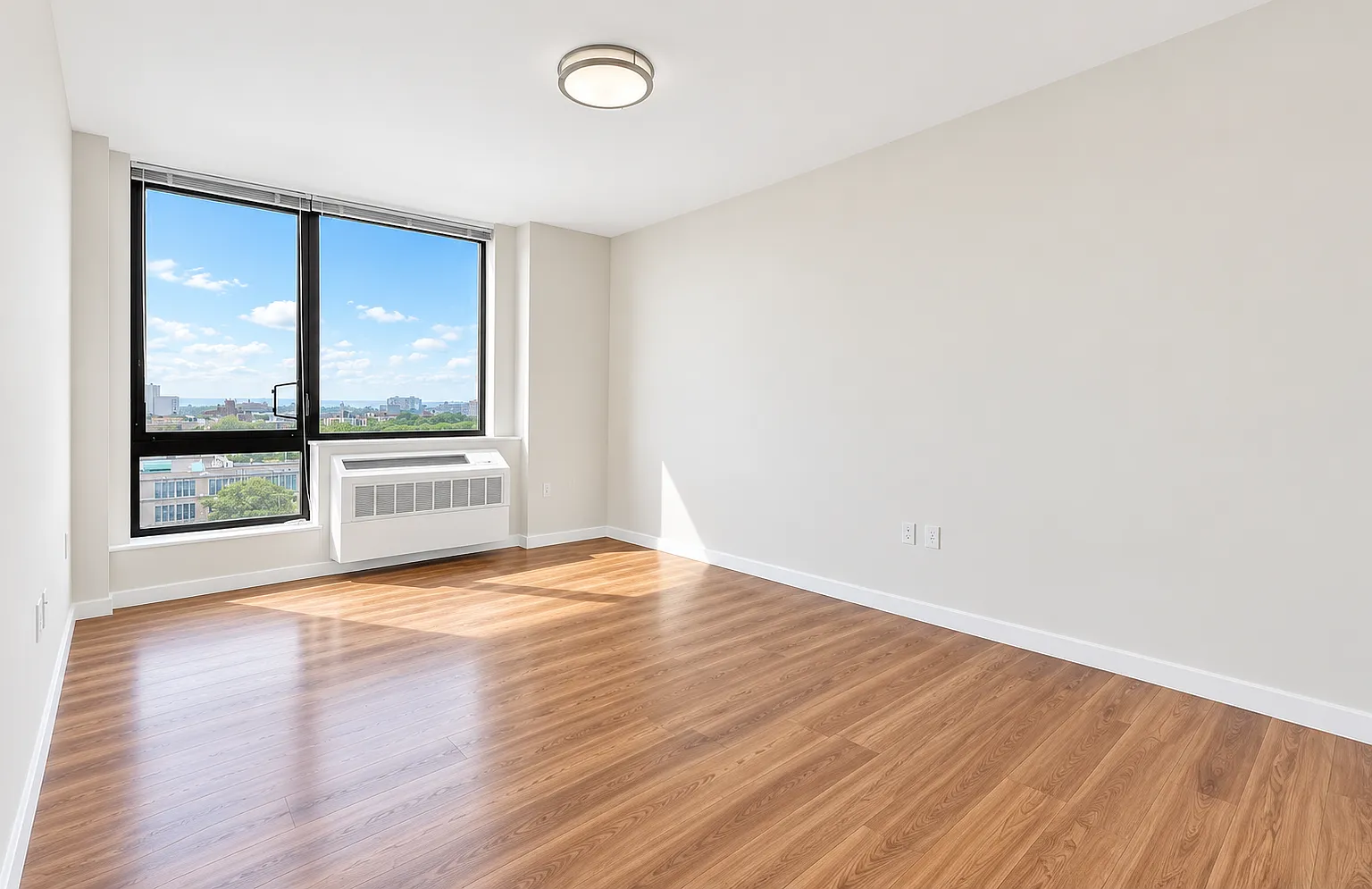 2763 Morris Avenue — Photo 3