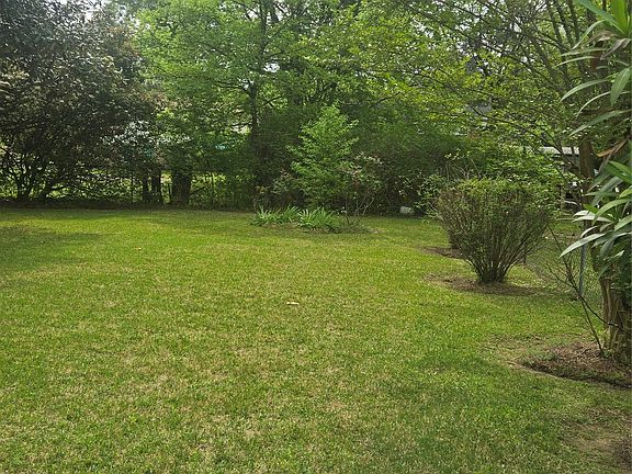 5th image of 3830 Malabar Rd