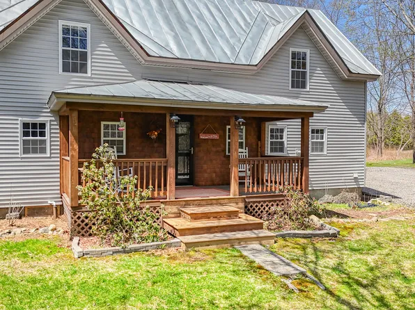 990 Pond Road, Sidney, ME 04330