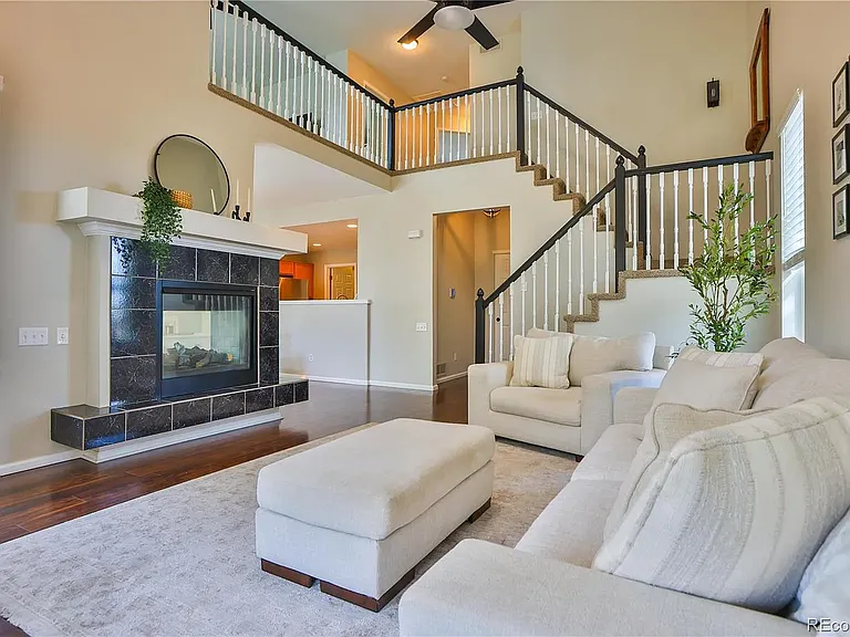 10118 Grove Loop #C — Photo 4