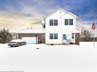 19 Jennings Ln, Mason, MI 48854