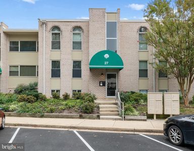 27 Canterbury Sq APT 201, Alexandria, VA, 22304