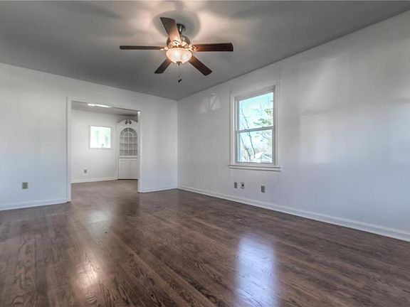 3rd image of 2811 W 44th Ave