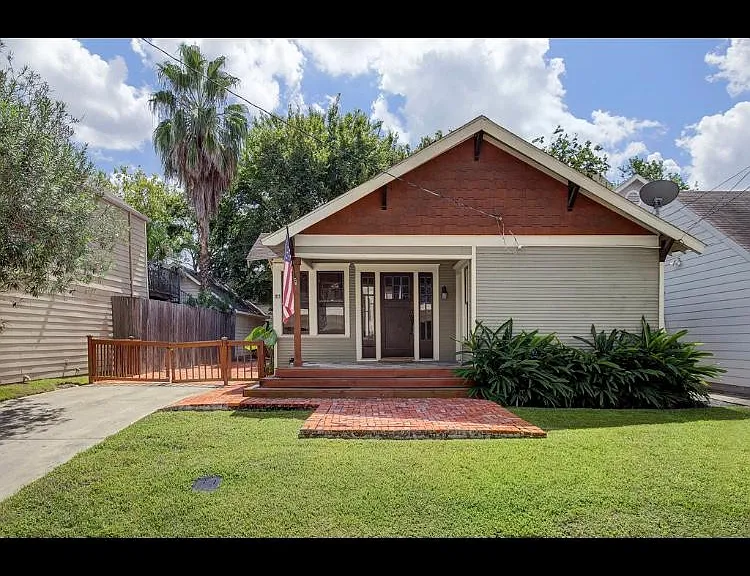 1111 Robin St — Photo 1