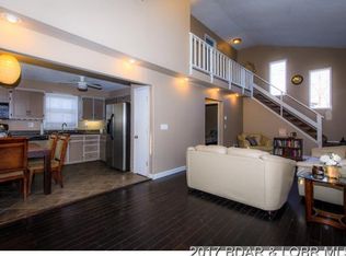 32 Lighthouse Rd, Lake Ozark, MO 65049
