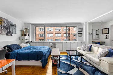 139 East 33rd Street