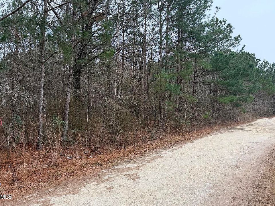 2nd image of 2 Titan Roberts Rd #2