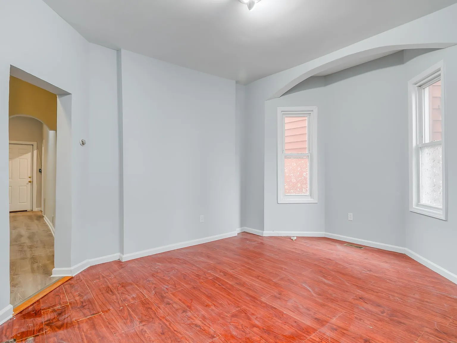 3 bed, 1.0 bath, $2,450 — Photo 2