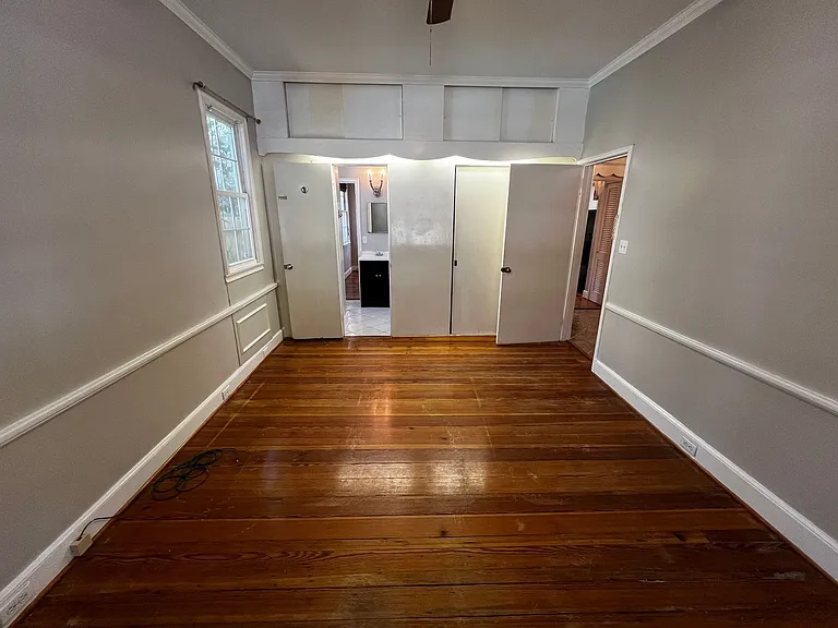 1022 Henderson St — Photo 11