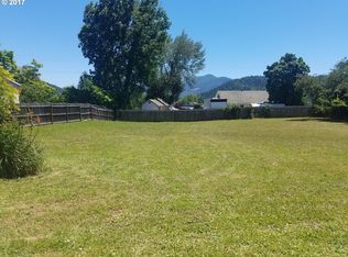 0 L St, Riddle, OR 97469