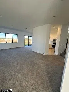 4 bed, 2.5 bath, 2047 sqft, $2,900 — Photo 2