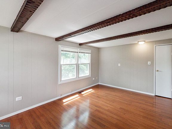 4th image of 457 Patuxent Ct