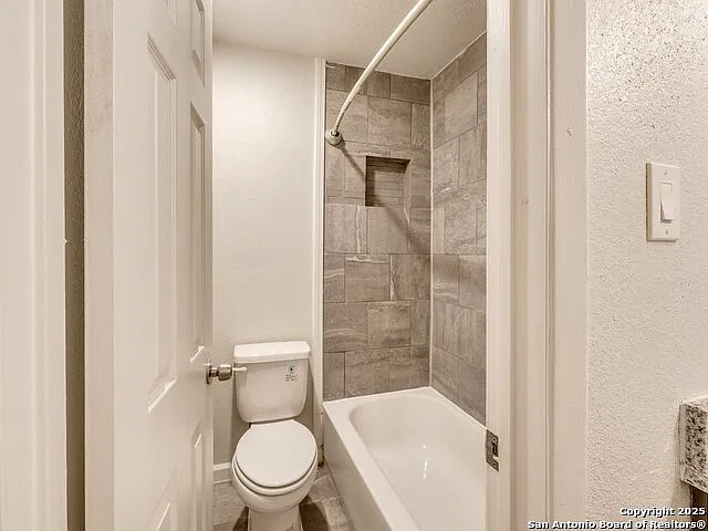 100 Lorenz Rd #1504 — Photo 36