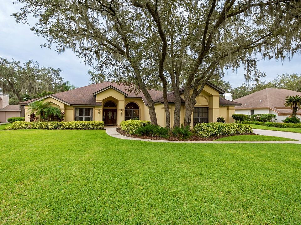1st image of 2702 Pine Club Dr