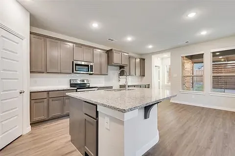 3937 Rochelle Ln — Photo 4