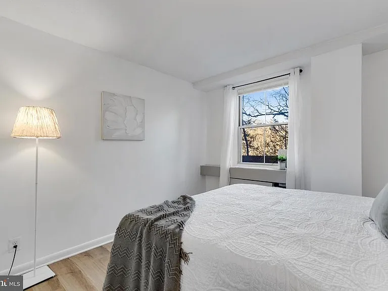 2030 N Adams St #303 — Photo 24
