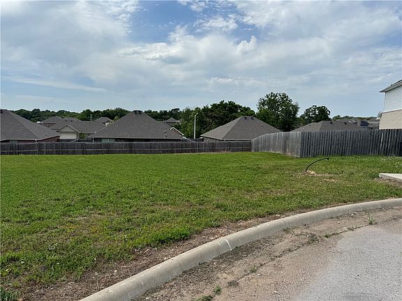 4th image of 1005 Clearspring Ct #197