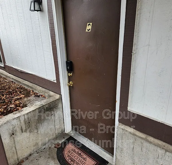 2111 S 4th St W #C — Photo 2