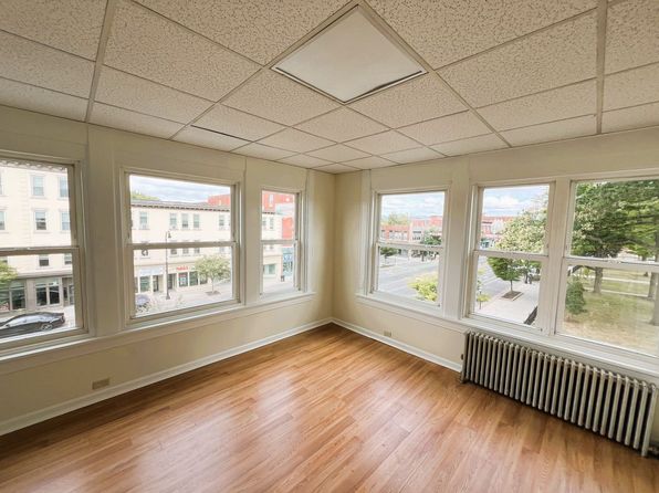 344 North St APT 28