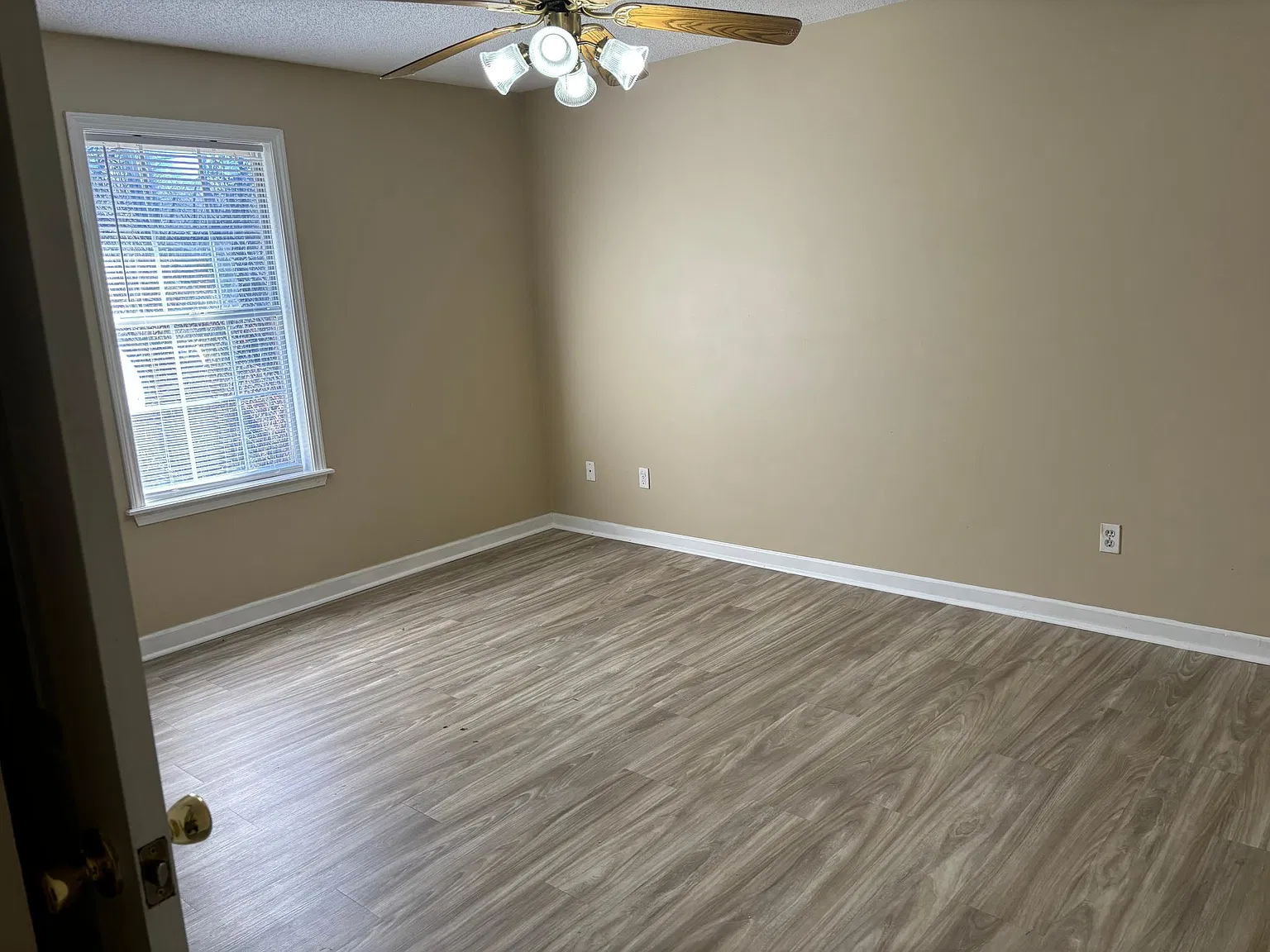 55 E 1st St — Photo 3