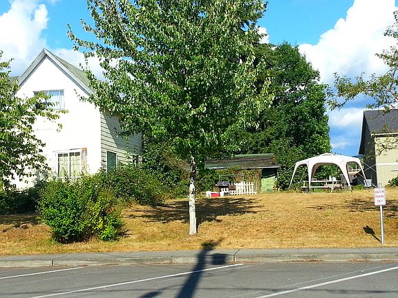 4th image of 209 S Granite Ave