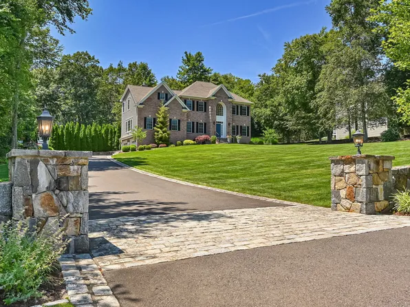 39 Winthrop Woods Road, Shelton, CT 06484