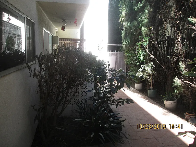 1831 Glendon Ave — Photo 6