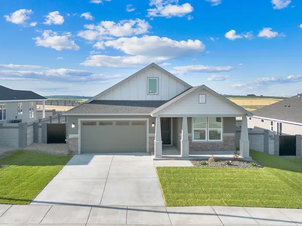 7902 Fortress St, West Richland, WA 99353
