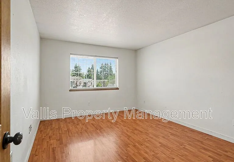 5262 Springcrest Dr S — Photo 24