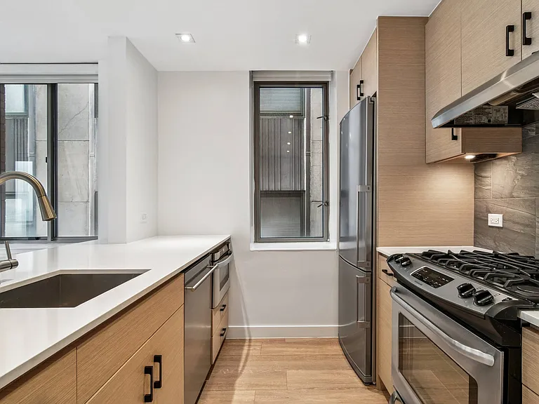 15 Cliff — Photo 25
