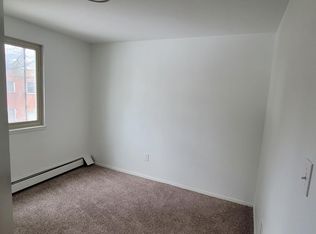 858 S Green Rd, Cleveland, OH 44121