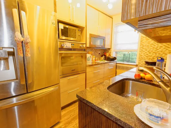 1620 Avenue I image 7 of 13