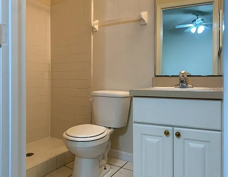 3901 SW 27th St #5 — Photo 11