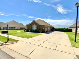 319 Summerglen Rd SW, Madison, AL 35756