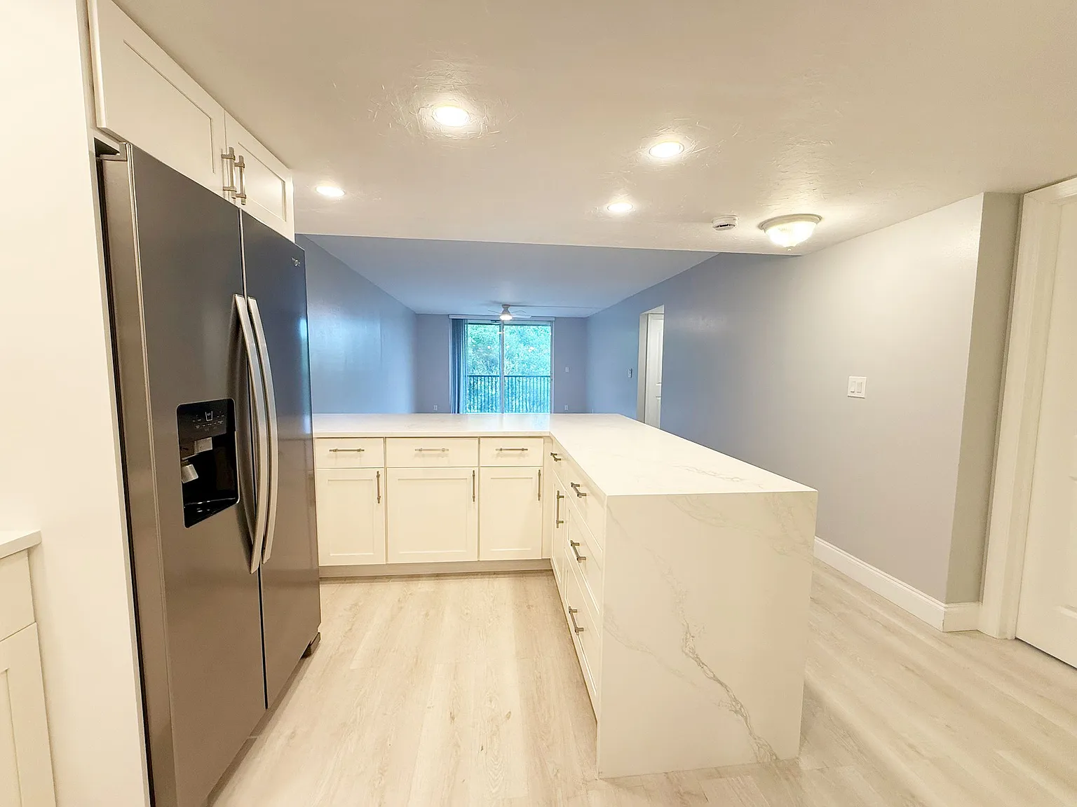 2 bed, 1140 sqft, $2,250 — Photo 4