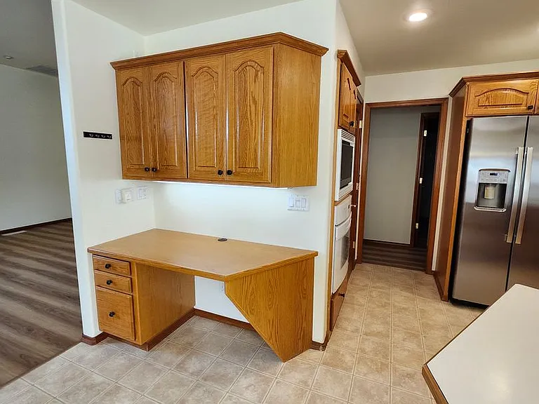 106 Prestwick Ln — Photo 32
