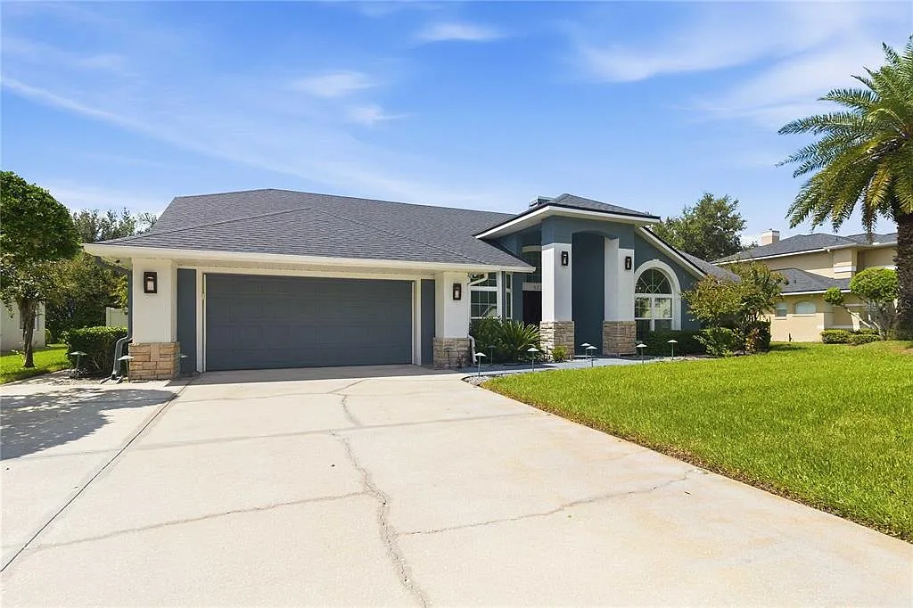 4 bed, 3.0 bath, 2317 sqft, $3,700 — Photo 4