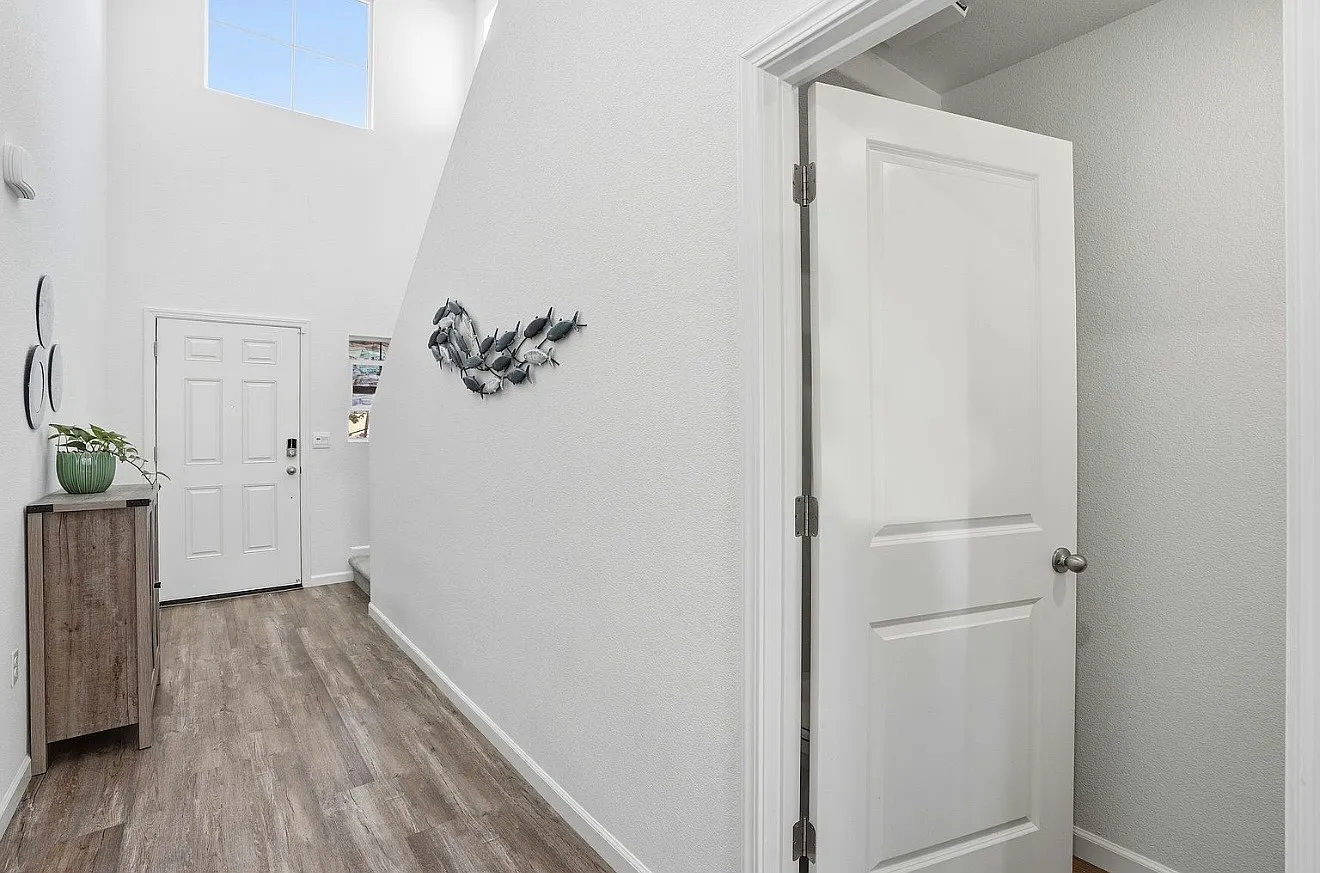 3 bed, 2.5 bath, 1500 sqft, $3,200 — Photo 4