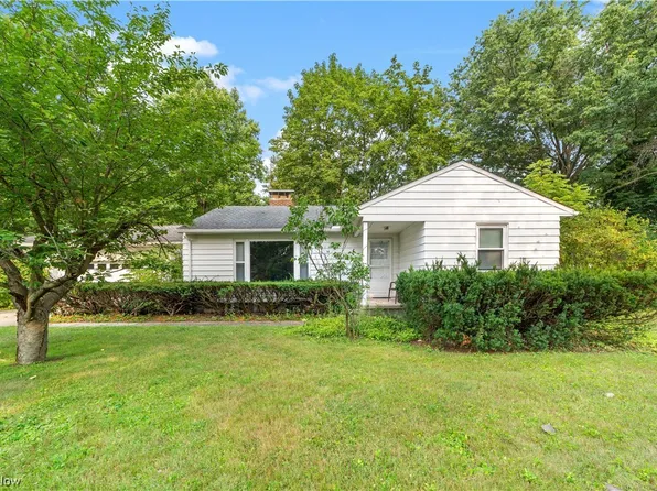 2988 Silver Lake Blvd, Stow, OH 44224