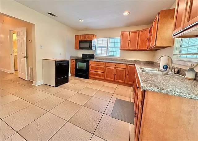 322 S Pierce St — Photo 14