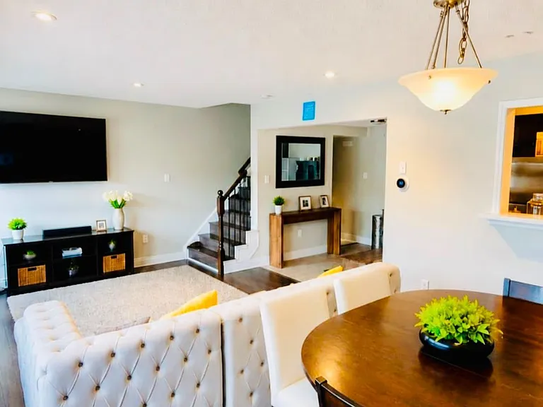 8840 Sheppard Ave E — Photo 12