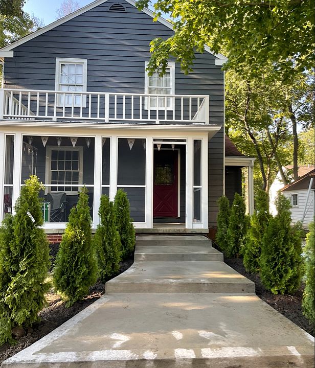 1st image of 612 Robinson St