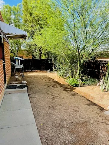 1219 N Dodge Blvd — Photo 3