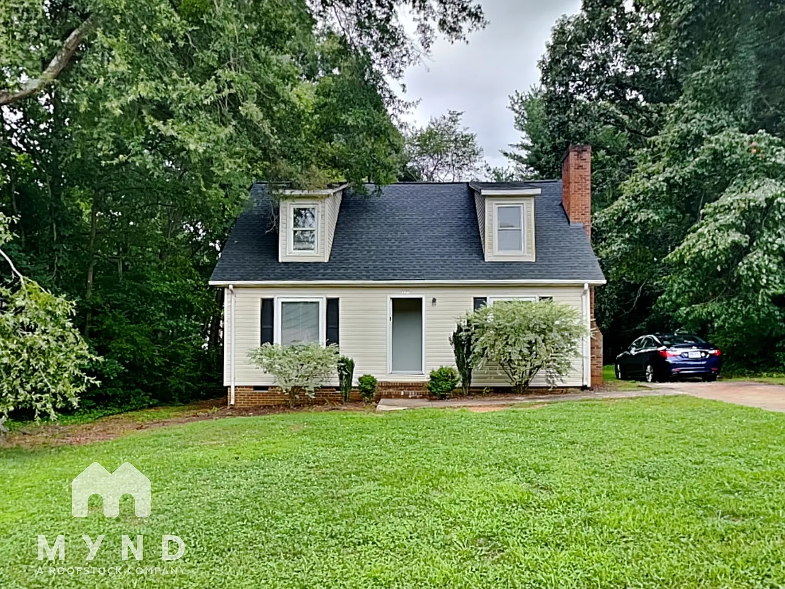 4 bed, 2.0 bath, 1558 sqft, $1,935 — Photo 1