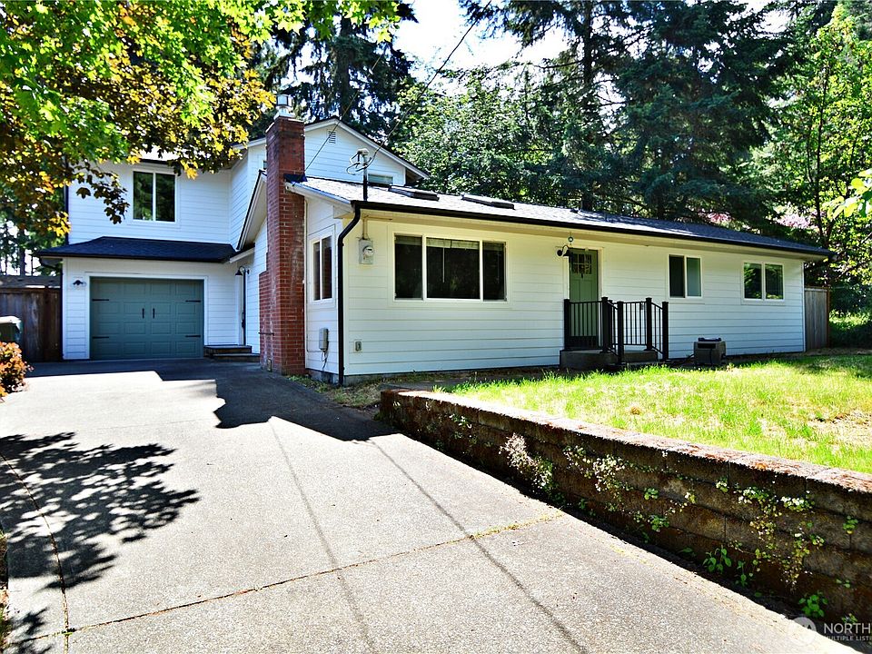 1st image of 4830 Beverly Drive NE